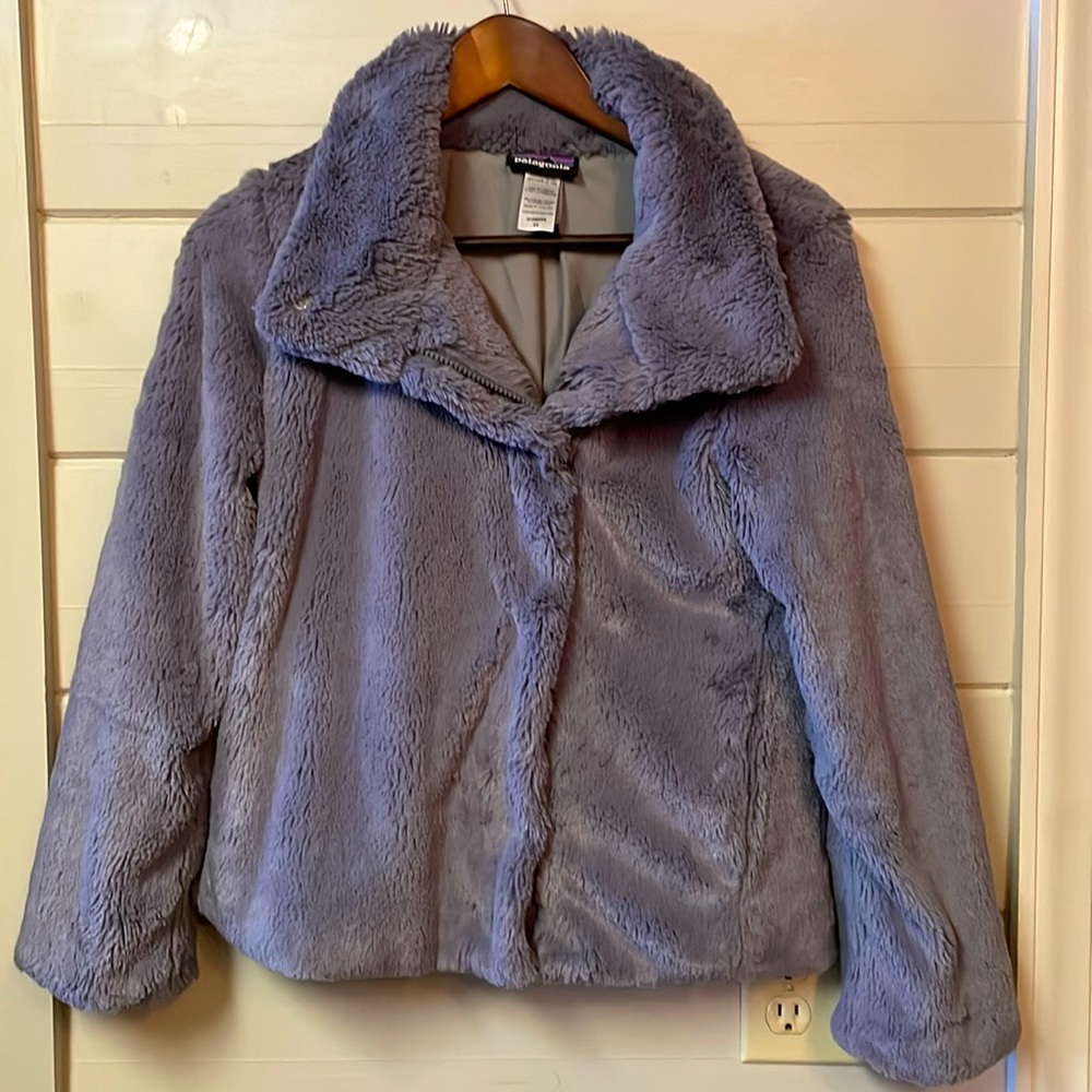 Patagonia Women's Pelage
Fleece Gray Jacket Size XS.